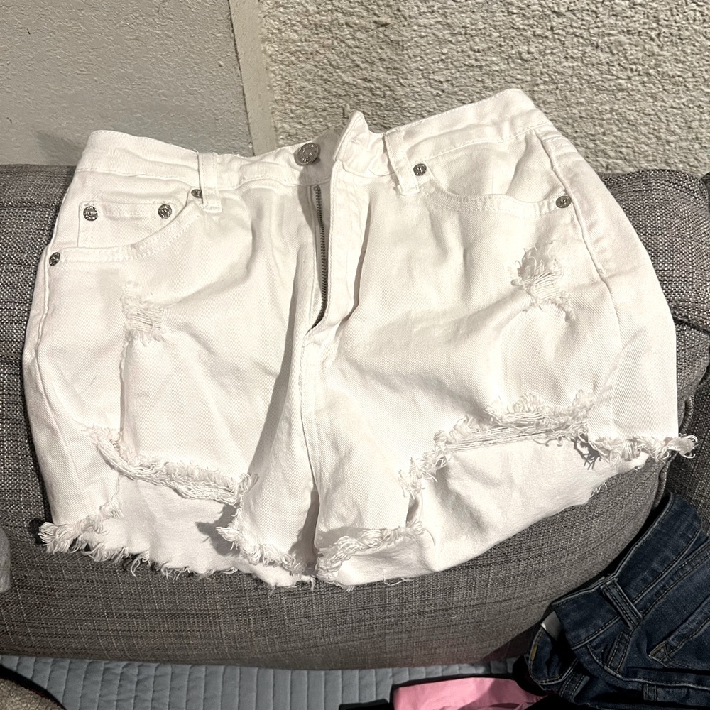 White Jean short ripped shorts